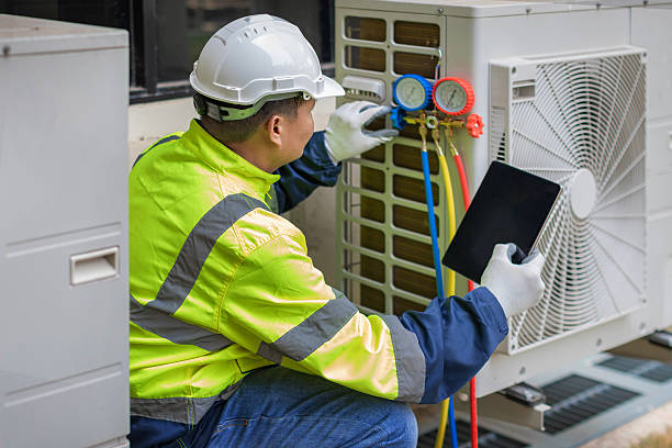 Professional Ductwork Repair technician working in Bellevue, WA
